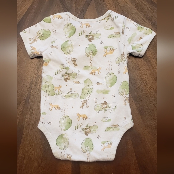 Kids/Infant Cream and Green Printed One Piece Size 12 Months - Picture 6 of 7